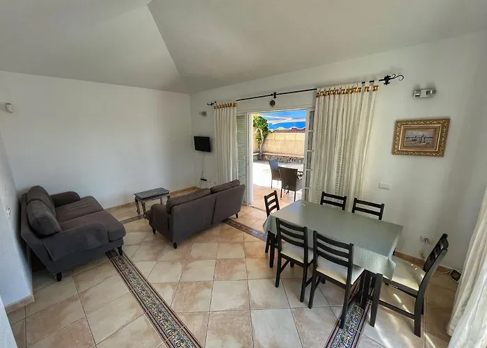 Isabel Costa Adeje (Tenerife)